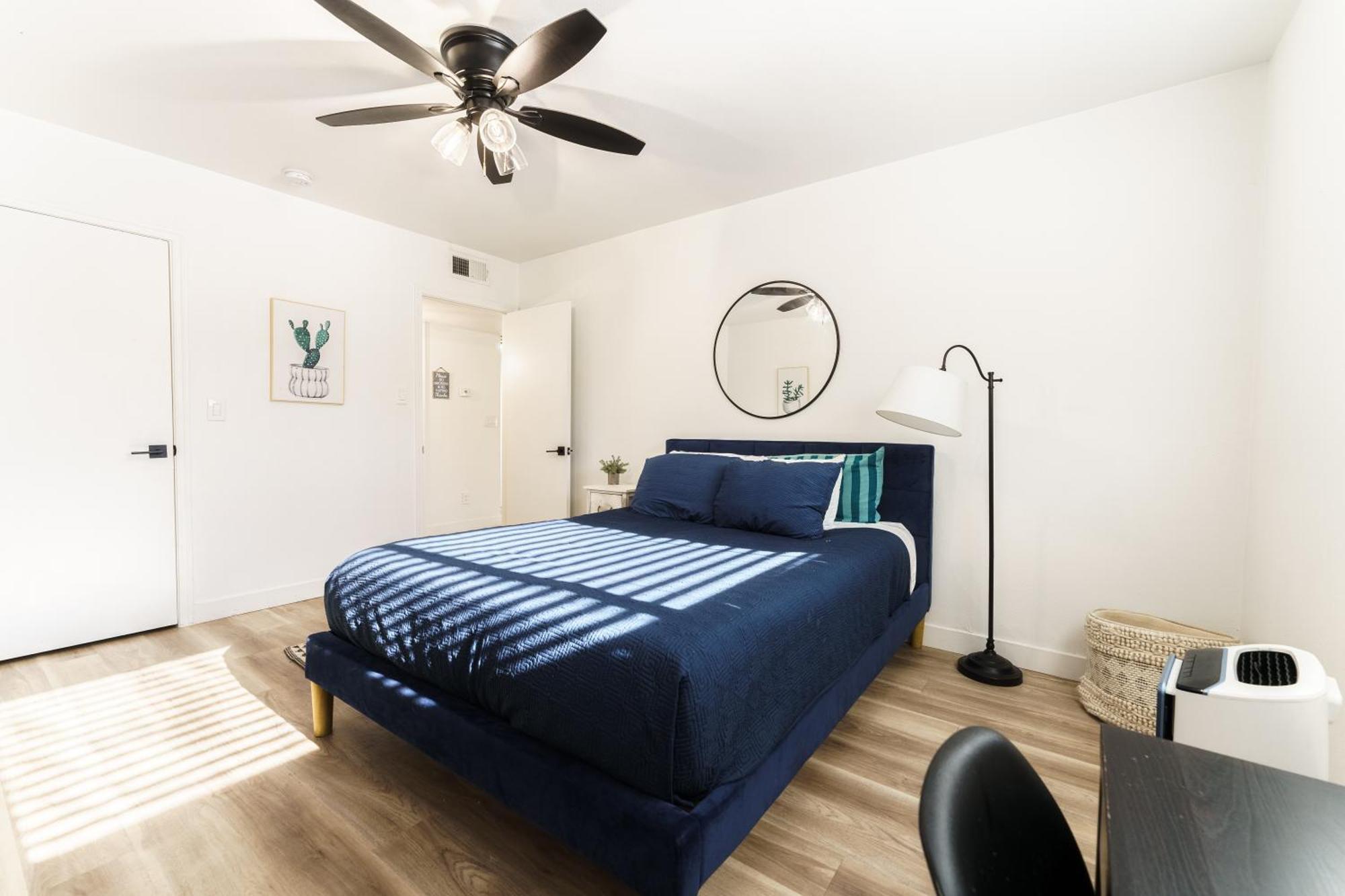 1 Bedroom W Private Patio Apartment *